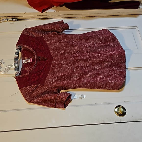 Three No Boundaries size XL ladies shirts in shades of red tee-shirt 3/4 sleeve - Picture 4 of 10